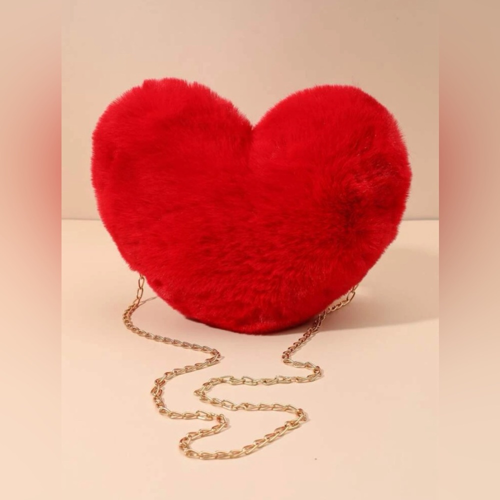 Heart-Shaped Fluffy Shoulder Bag with Chain Crossbody